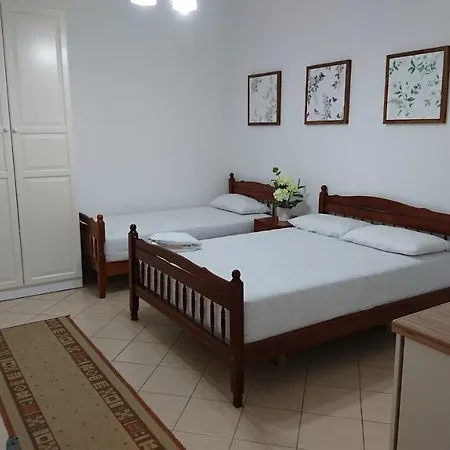 Kulla E Vekut * Durres
