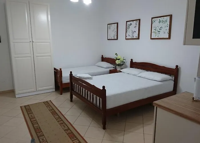 Kulla E Vekut * Durrës